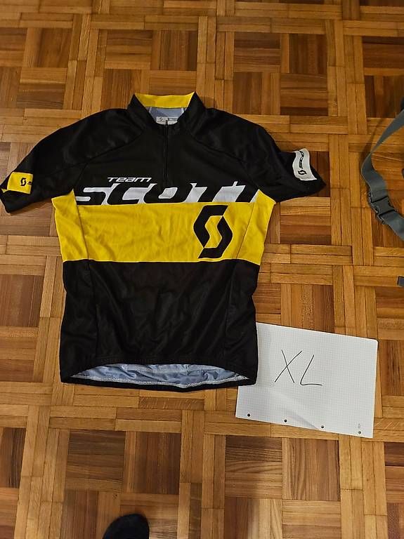 Canottiere & Pantaloni: Radtrikot – Usato da Eschen venduto da gue_zbm6 2