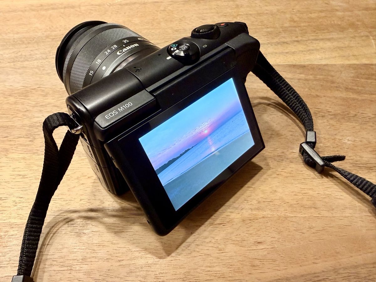 Canon Kamera: Canon EOS M100 Kit – Neu (gemäss Beschreibung) aus Stäfa von Valentinalara 2