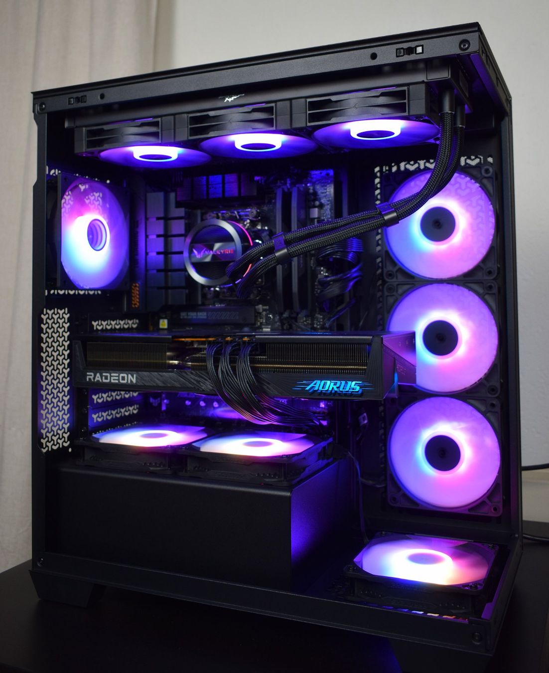 Amd PCs: Gaming PC 7950X | RX 9070 XT | 32GB | 2TB SSD – Neuf (Voir description) à Menziken par PurpleSky89