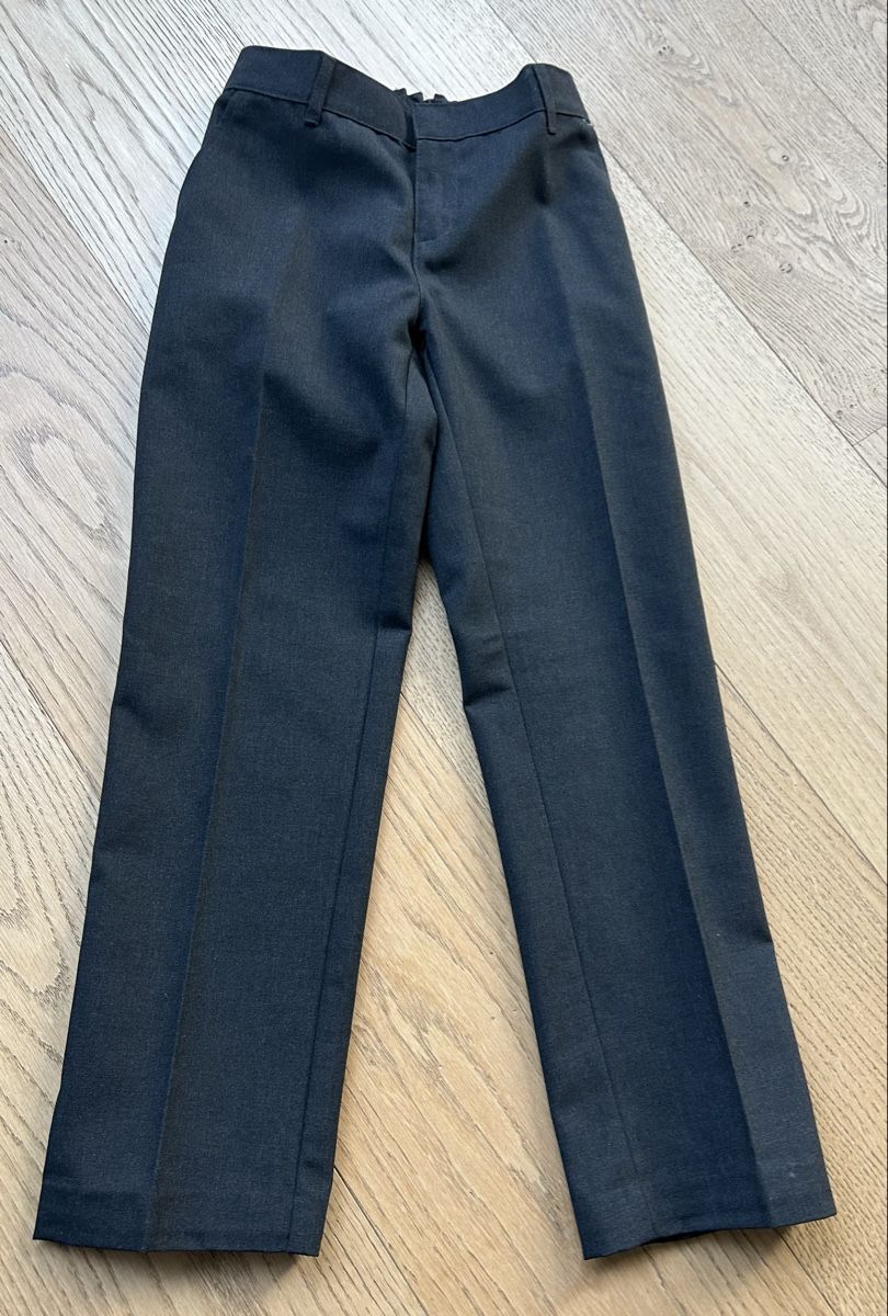 Pantaloni: M&S Anzugshose Gr. 134 – Nuovo (secondo la descrizione) da Rothrist venduto da szc_9dg5