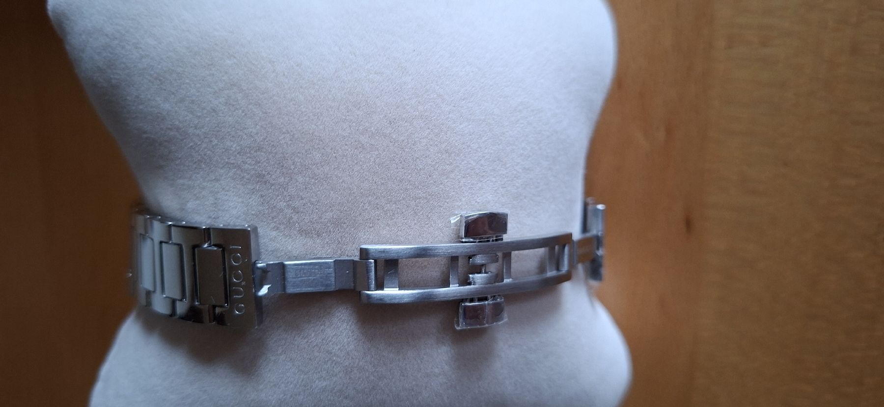 Gucci Uhren: Gucci Uhr – Neu (gemäss Beschreibung) aus Wünnewil von 04Blume 1