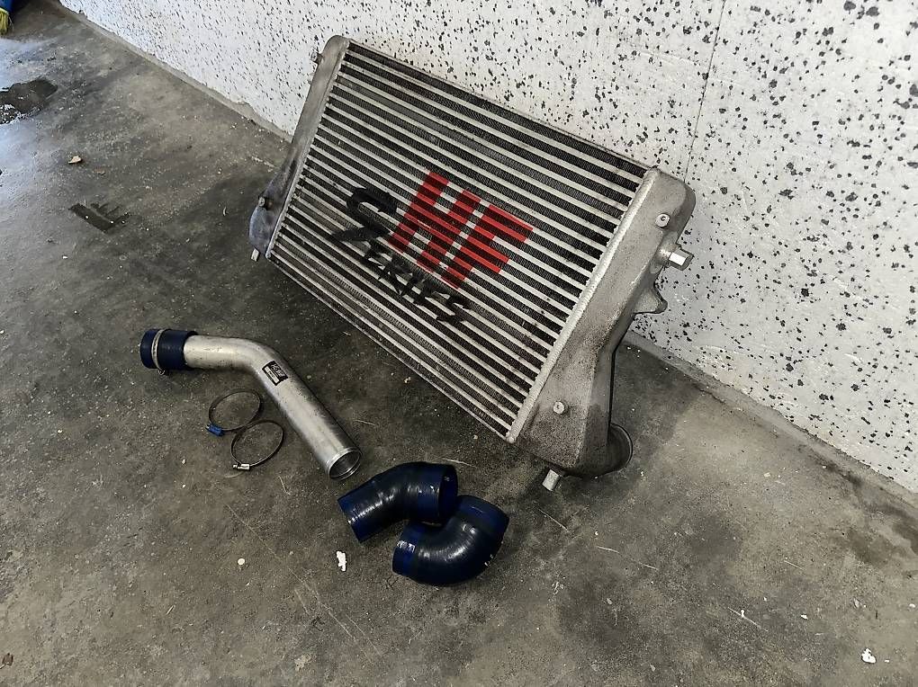Tutti pezzi di ricambio auto: Kit Intercooler HG Motorsport - 2.0 TFSI EA113 – Usato da La Chaux-de-Fonds venduto da DreA10 1