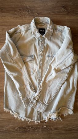 ZARA Denim-Style Shirt – Größe L – Sehr guter Zustand