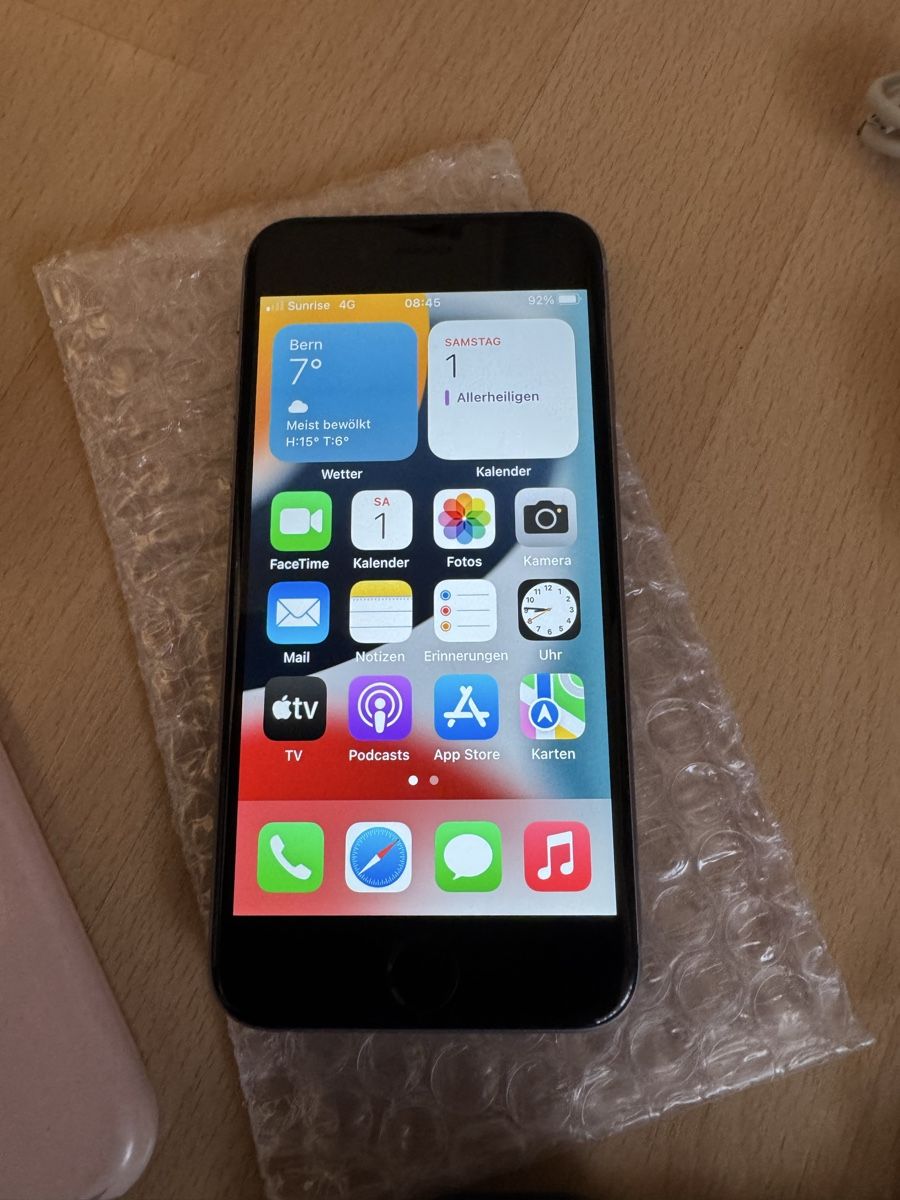 Apple Telefoni cellulari / Smartphones: Wie neu iPhone 6S 32 gb Space Grey – Usato da Uznach venduto da enrico06 2