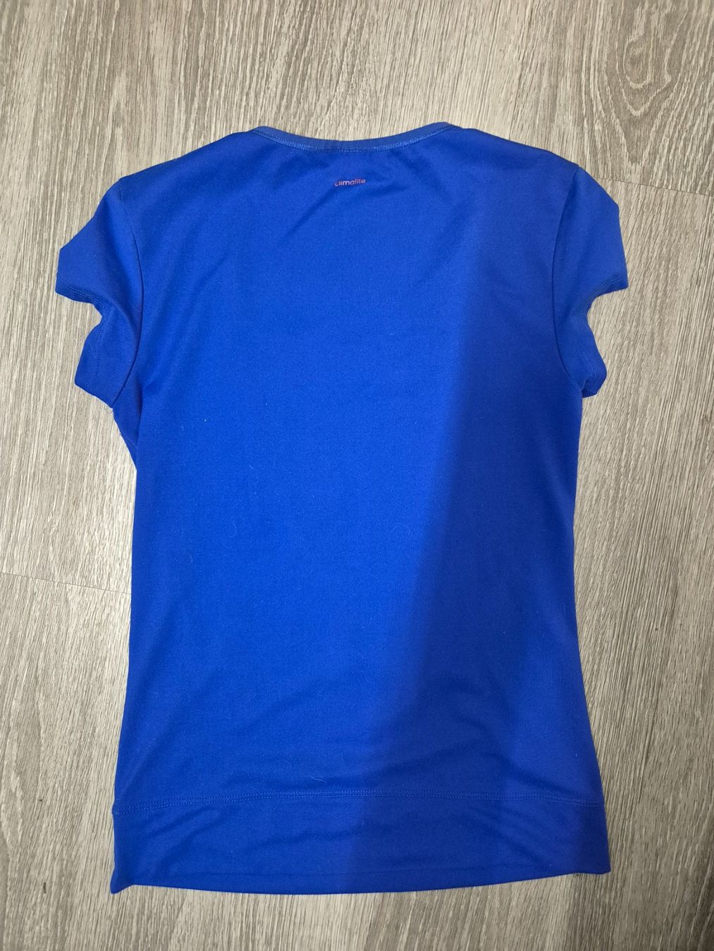 Adidas Trainer, Turnhosen & -trikots: Turntrikot – Gebraucht aus Langnau am Albis von JoPoGreSi 1