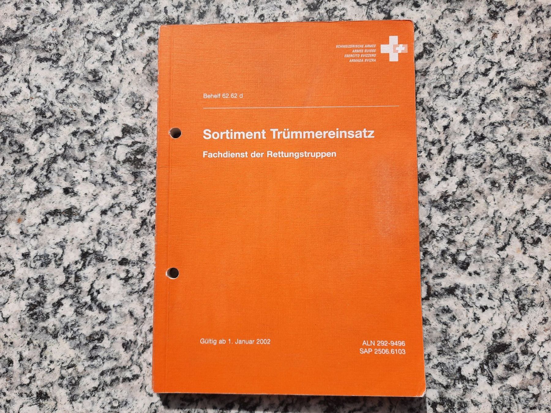Libri: Fachdienst der Rettungstruppen - Sortiment Trümmereinsatz – Usato da Ruswil venduto da Sammlergeist