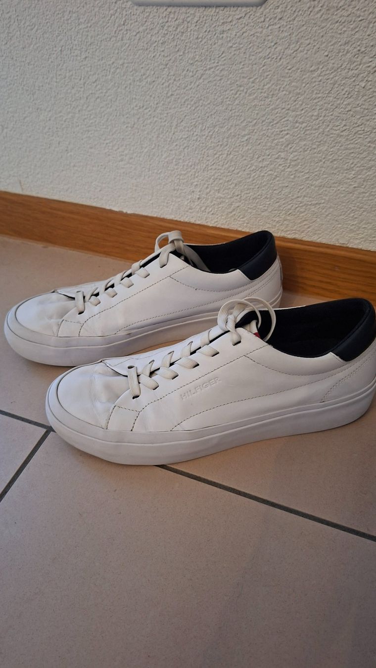 Tommy Hilfiger Scarpe da uomo: Scarpe Tommy Hilfiger – Usato da Genestrerio venduto da mor_fnw8