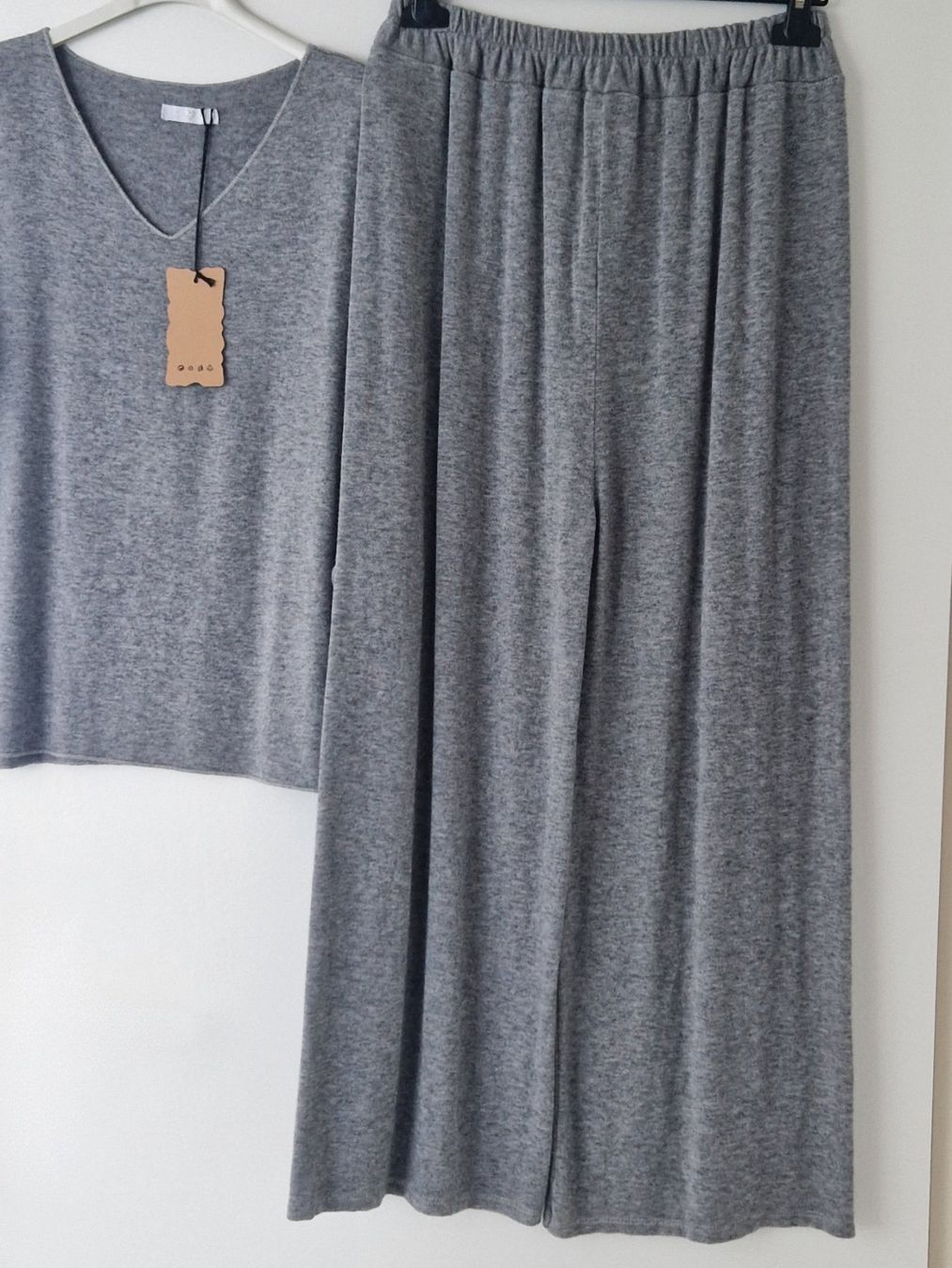 Lots de vêtements: ENSEMBLE 2 PIÈCES – Neuf avec emballage d'origine à Camorino par JPHANDMADE1 4