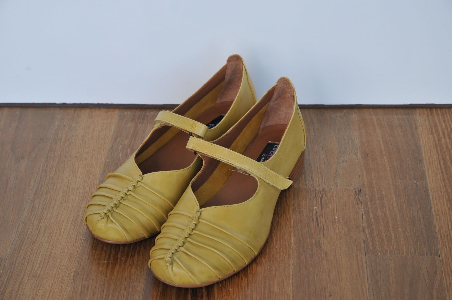 Scarpe da donna: Pumps – Usato da Biel/Bienne venduto da osajost