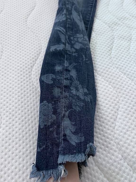 Benetton Jeans: Jeans Benetton Gr. 25 – Nuovo (secondo la descrizione) da Mezzovico venduto da PetraL0102 1