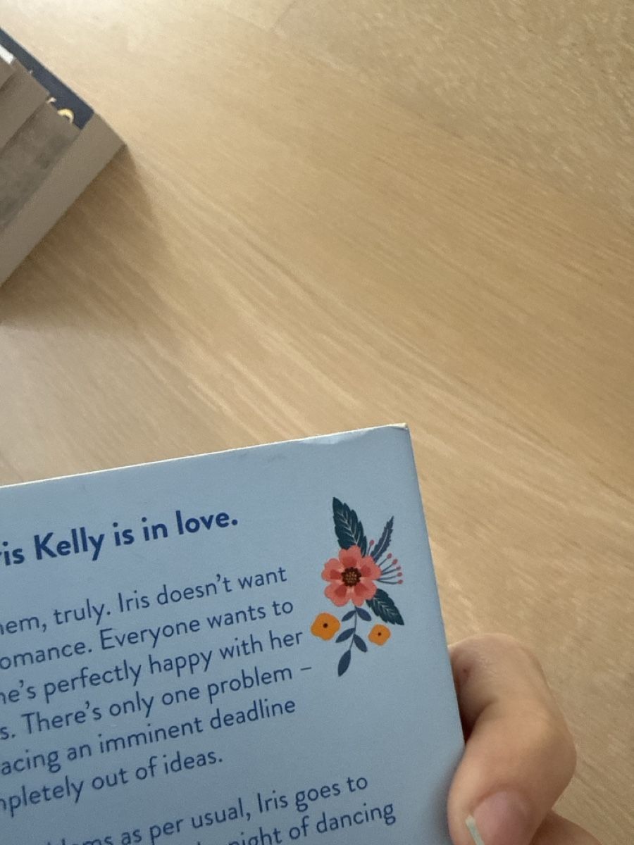 Libri: Iris Kelly doesn’t date – Usato da Eglisau venduto da sammysells_2026 2