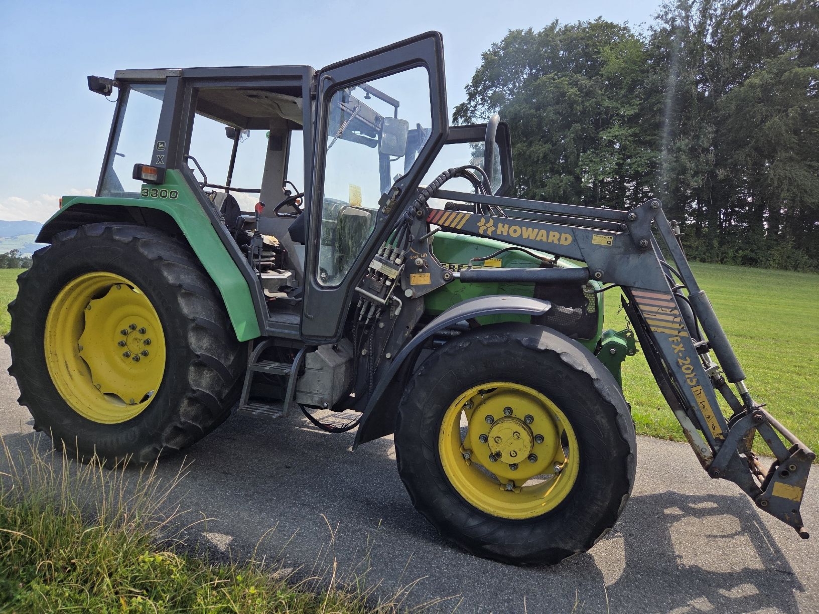 John Deere Traktoren: Traktor John Deere 3300X mit Frontlader 80PS – Gebraucht aus Hausen am Albis von Bob84 9