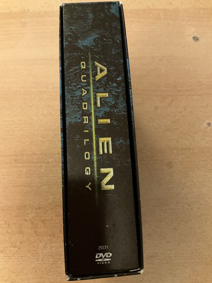 Tutti i DVDs: Dvd ALIEN SAMMELBOX – Usato da Steffisburg venduto da miatigi 2