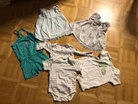 Kleiderpaket weiss/grün Gr. 74 (44)