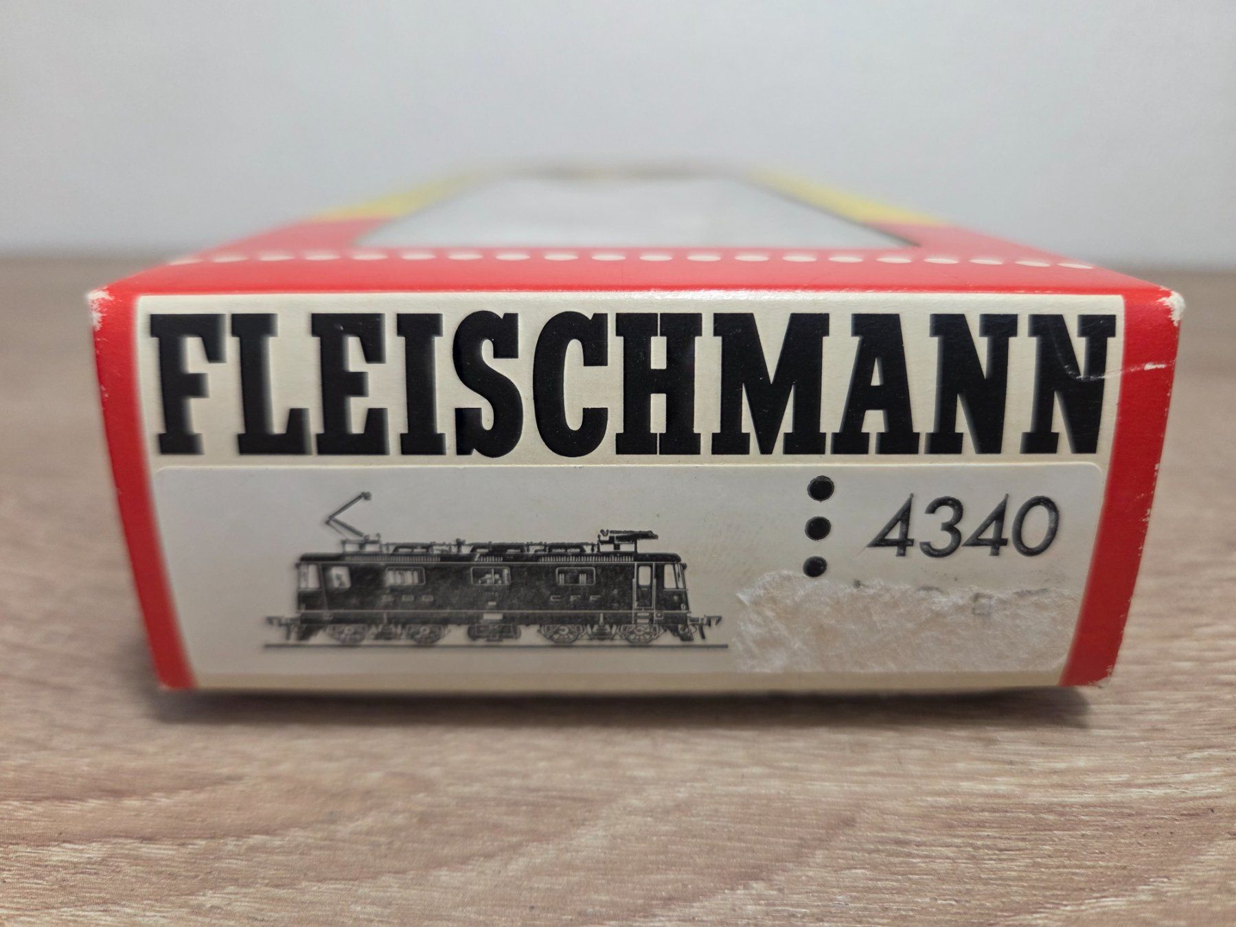 Fleischmann Modellini di ferrovie: Fleischmann 4340 E-Lok Re 4/4 SBB Digital H0 – Usato da St-Aubin-Sauges venduto da Lo_Go 6