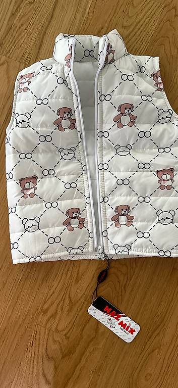 Altro abbigliamento per bambina: Gilet mit Teddy Grösse 3-4jahre – Nuovo e nell'imballaggio originale da Bern venduto da ber_h76c