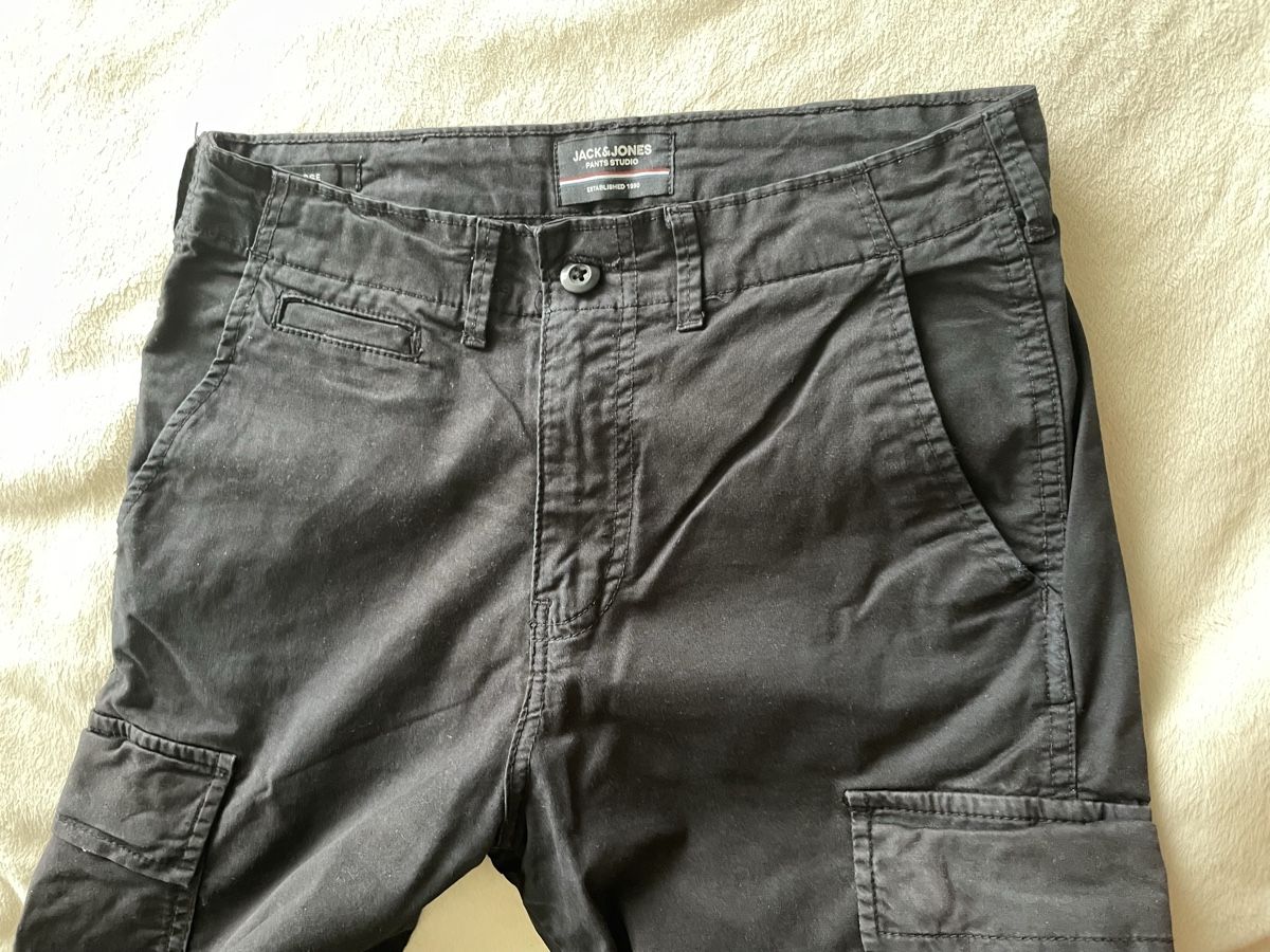 Jack & Jones Pantaloni: Jack & Jones Cargohose  schwarz  Grösse 28/32  – Usato da Luzern venduto da andyke 3