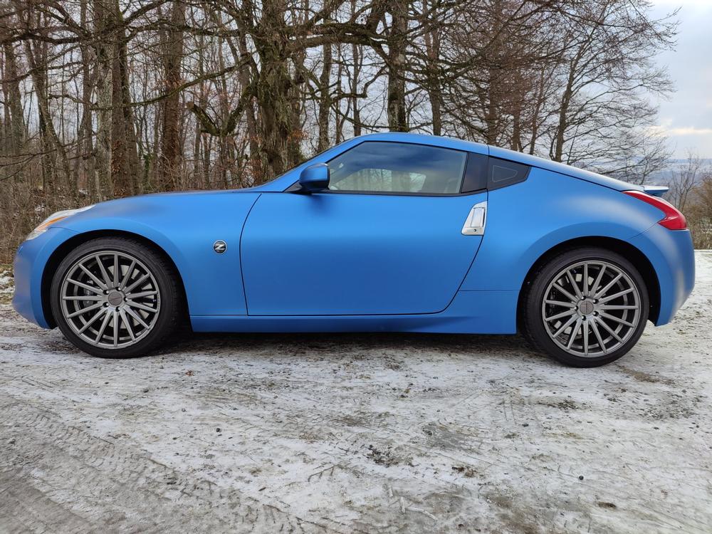 Nissan 370Z Pack - 2012 - in blauer Optik