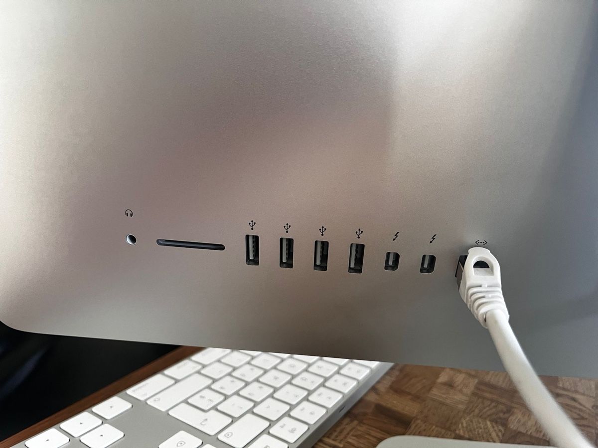Apple PCs: iMac (21.5-inch, Late 2015) – Gebraucht aus Basel von  3