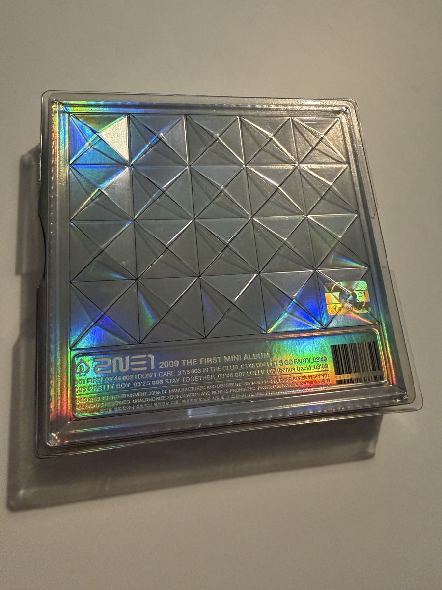 CD: 2NE1 CD "First mini album" – Usato da Baden venduto da CeDe22 2