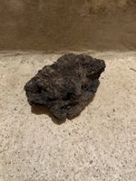 Schwarzer Lavastein Brocken ca. 27 cm – Aquarium / Aquascapi