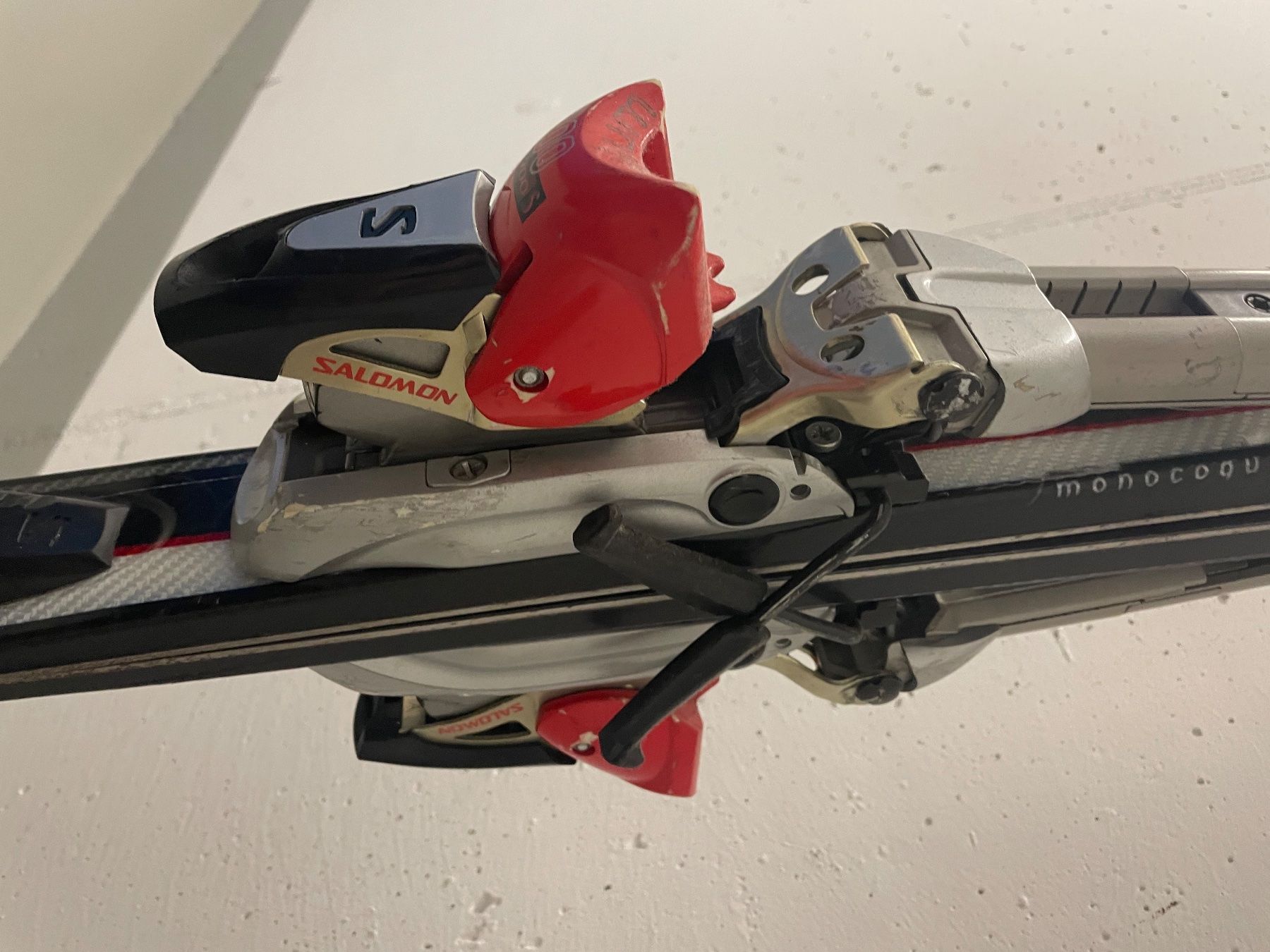 Salomon Sci: Salomon skis with bindings 184cm – Usato da Männedorf venduto da iza04 4