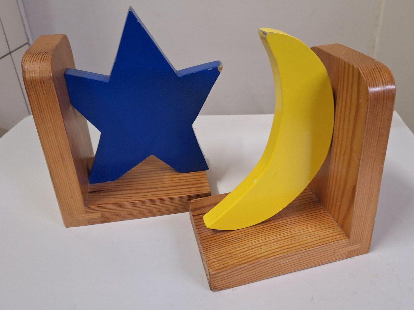 Sonstige Dekorationen & Accessoires: Holz Buchstützen  "Mond und Stern " – Gebraucht aus Arlesheim von shopradl 1
