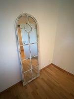 Dekorativer Wandspiegel im Vintage-/Landhausstil