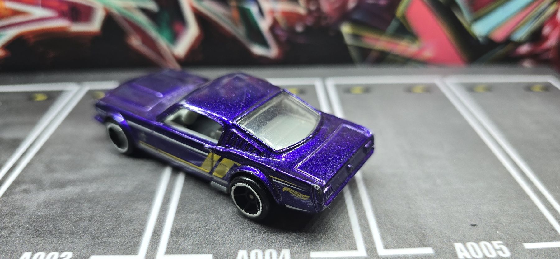 Hot Wheels Modellini d'auto: Hot Wheels Ford Mustang – Usato da Frauenfeld venduto da ufo_yk6c 1