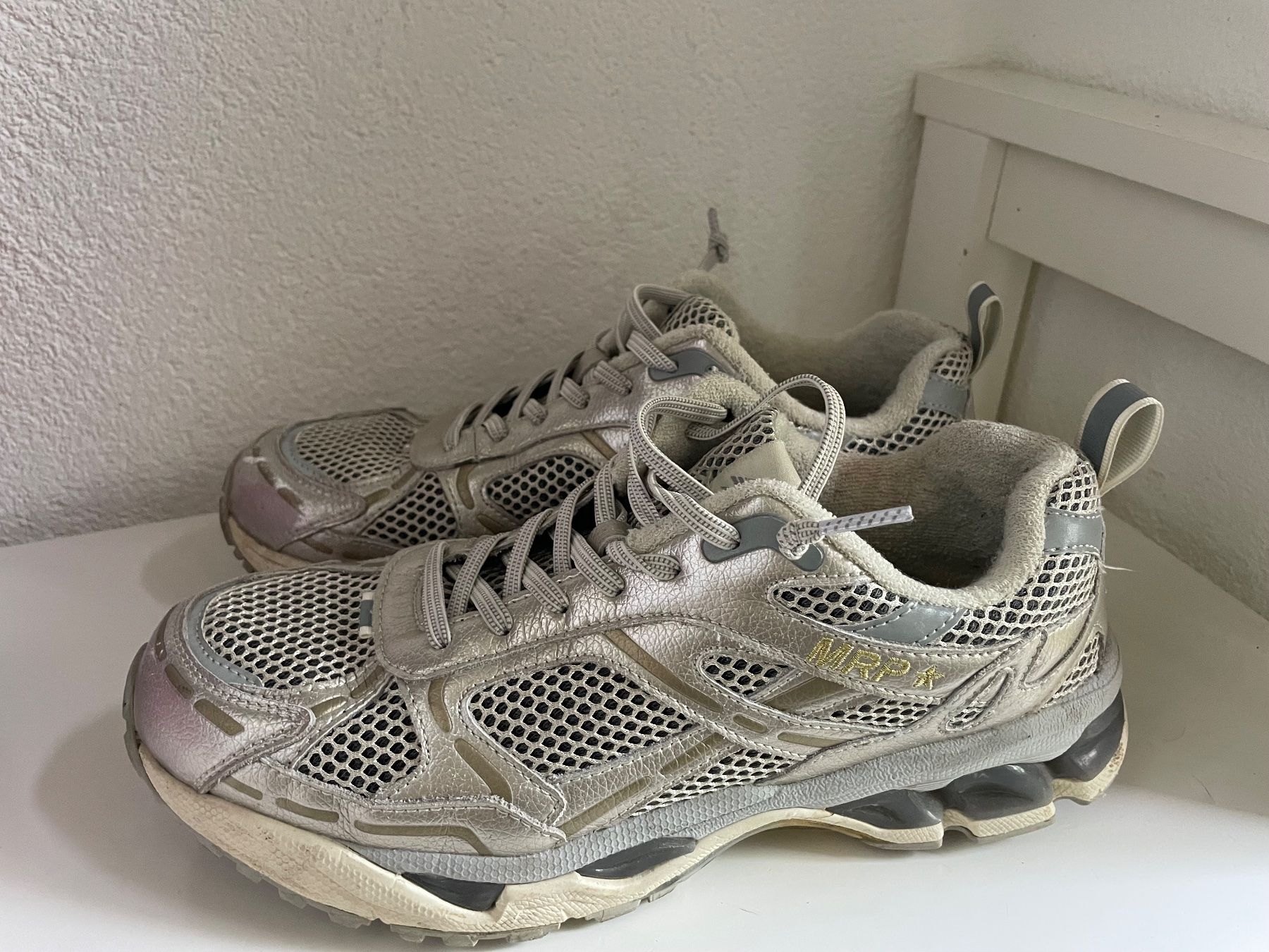 Damenschuhe: MRP Amsterdam sneaker champagne 39 – Gebraucht aus Winterthur von madame05 3