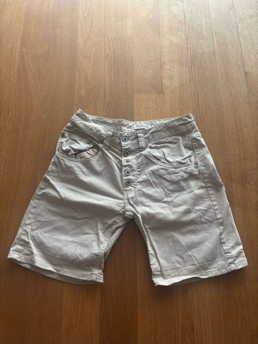 Please Jeans Pantalons: Please Shorts – D'occasion à Kerns par onewayticket