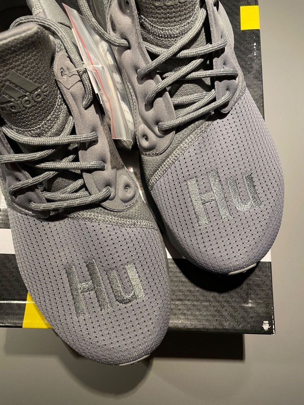 Adidas Herrenschuhe: Adidas x Pharrell Williams Neu mit OVP – Neu und originalverpackt aus Regensdorf von Lacosteplayer 1