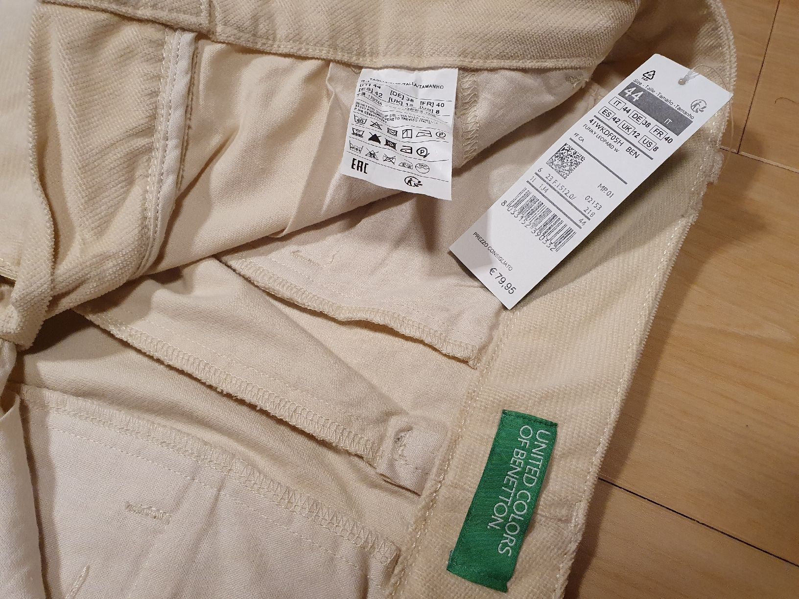 Benetton Pantaloni: Benetton Cordhose Hose beige Gr.44 – Nuovo (secondo la descrizione) da Val D Illiez venduto da SnowRoof 3