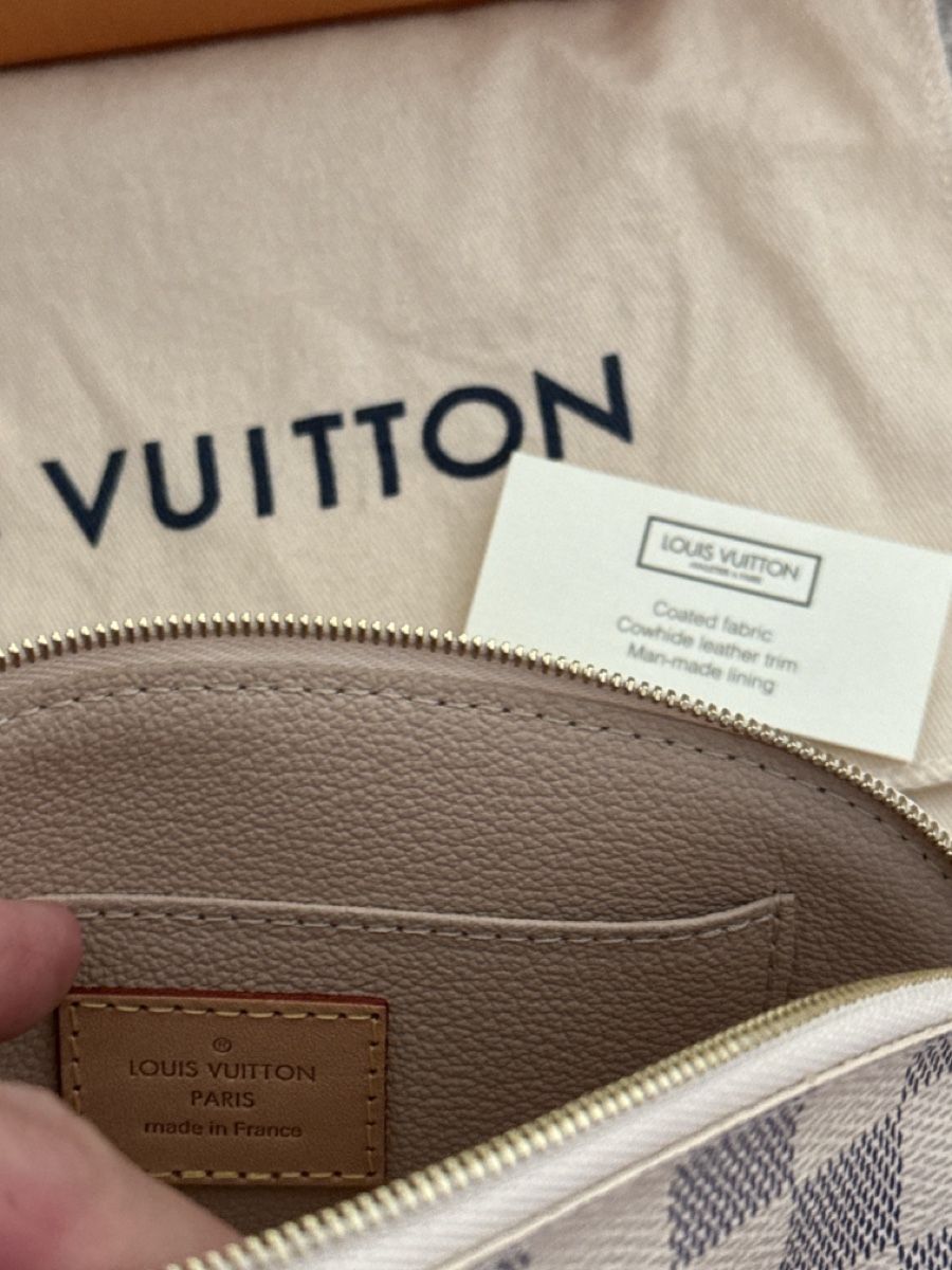 Louis Vuitton Custodie per cosmetici: Louis Vuitton Cosmetic Pouch – Nuovo e nell'imballaggio originale da Zürich venduto da ken_n7dn 4