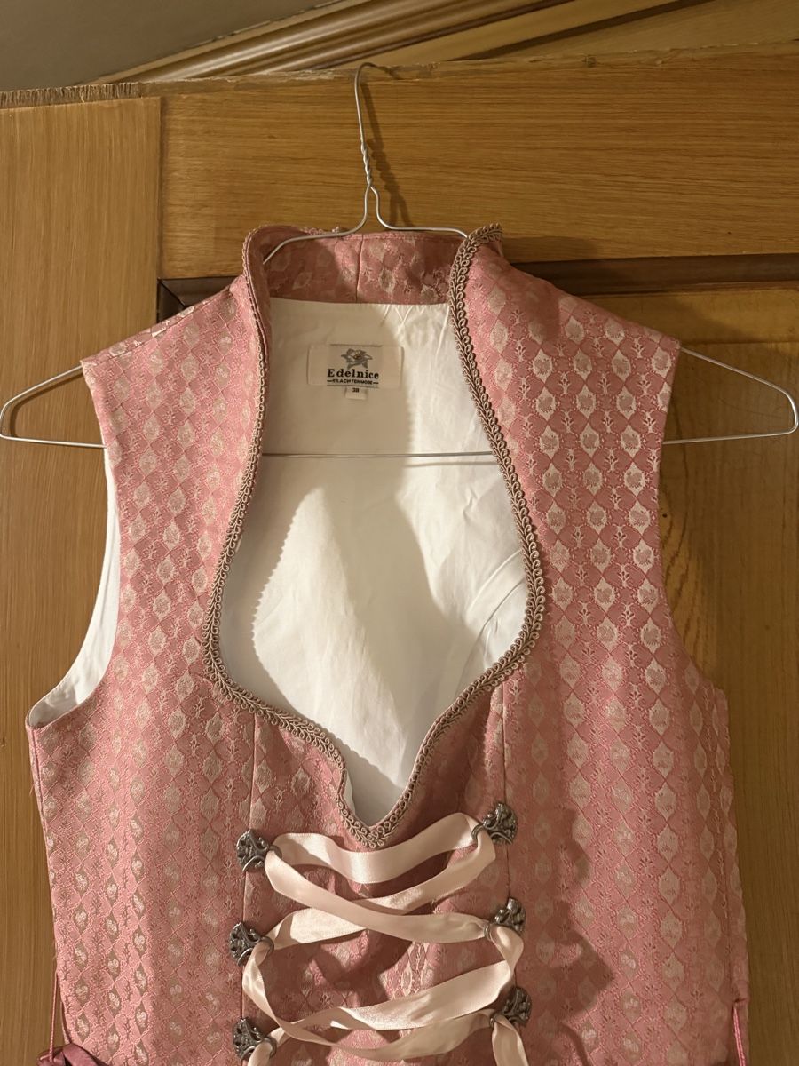 Kleider: Beautiful Dirndl  – Gebraucht aus Rolle von edi_td2d 2