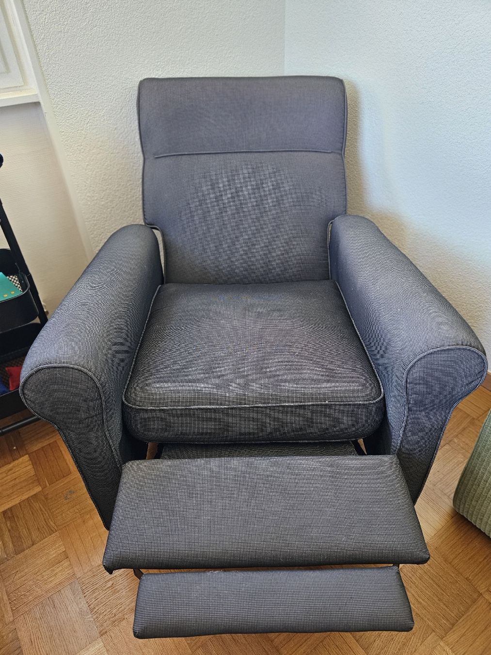 Ikea Sessel: Fauteuil inclinable gris Ikea – Gebraucht aus Lausanne von fel_5jlm