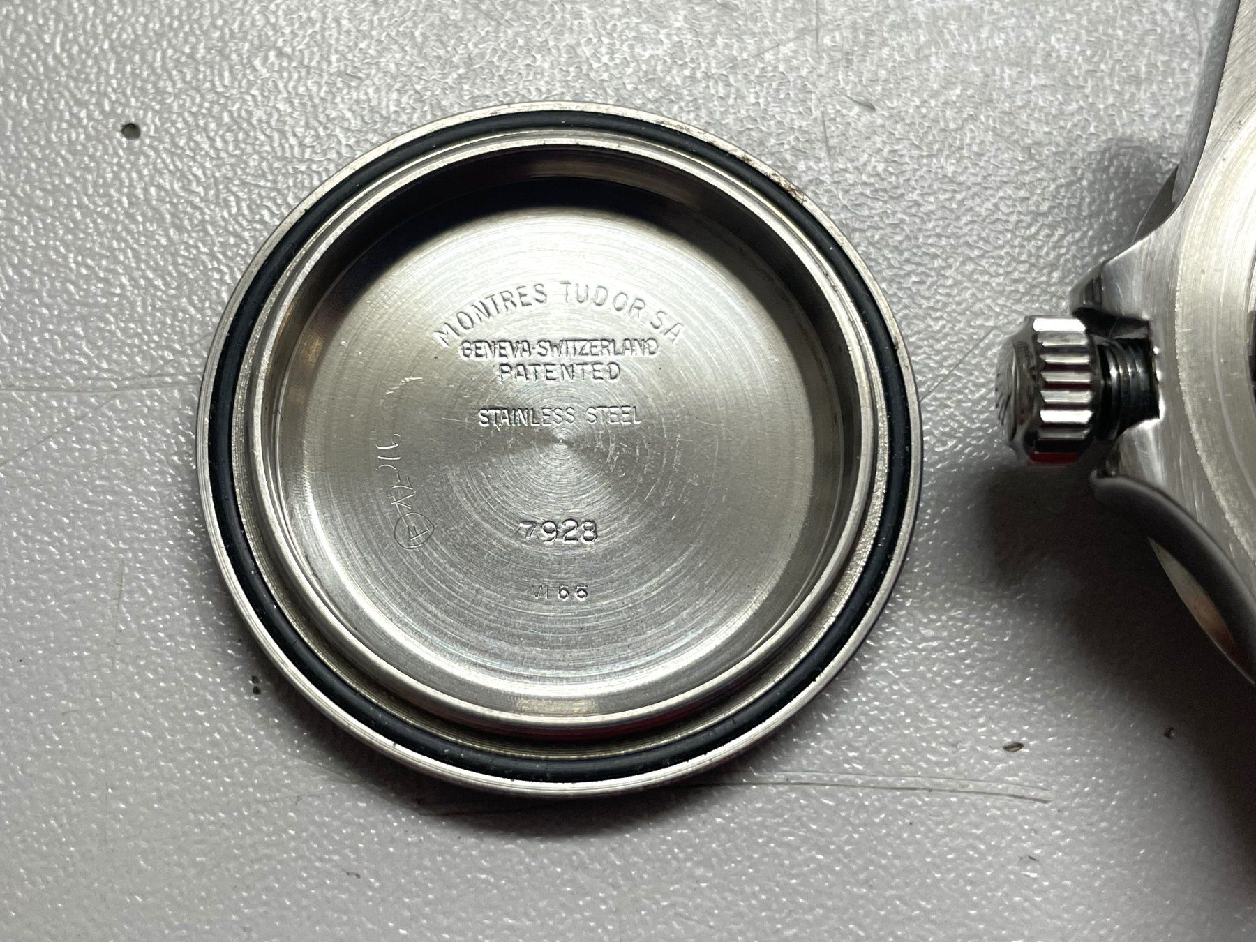 Tudor Orologi: Tudor Submariner “Small Rose” Ref. 7928 gilt dial, 1967 – Usato da Luzern venduto da ChronoScope6004 7