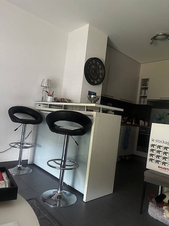Allestimento di negozi e stand fieristici: Bar séparation cuisine et salon – Usato da Meyrin venduto da lauryann 1