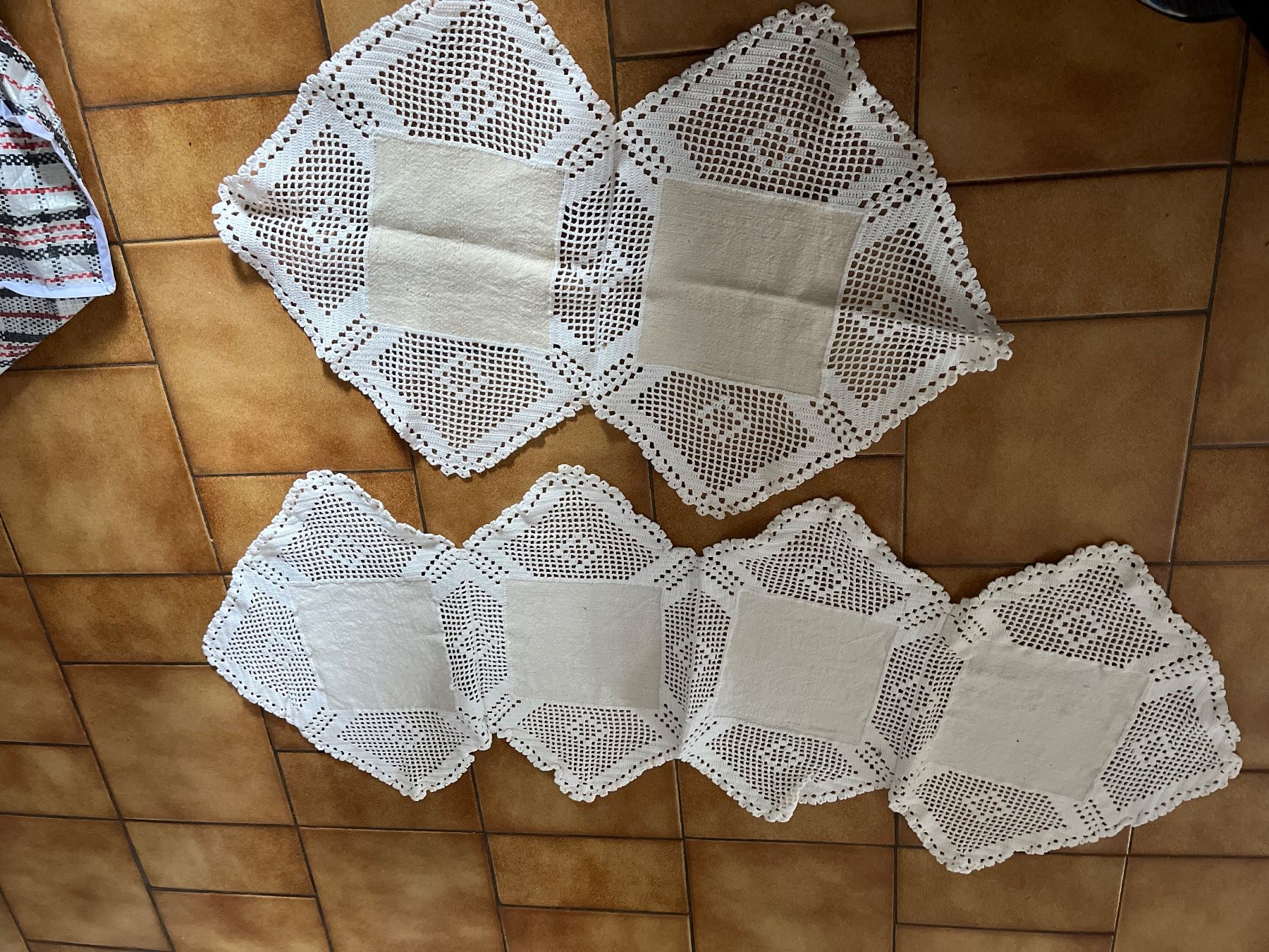 Tutte le decorazioni: Napperons maman – Usato da Veyrier venduto da kimedovapa