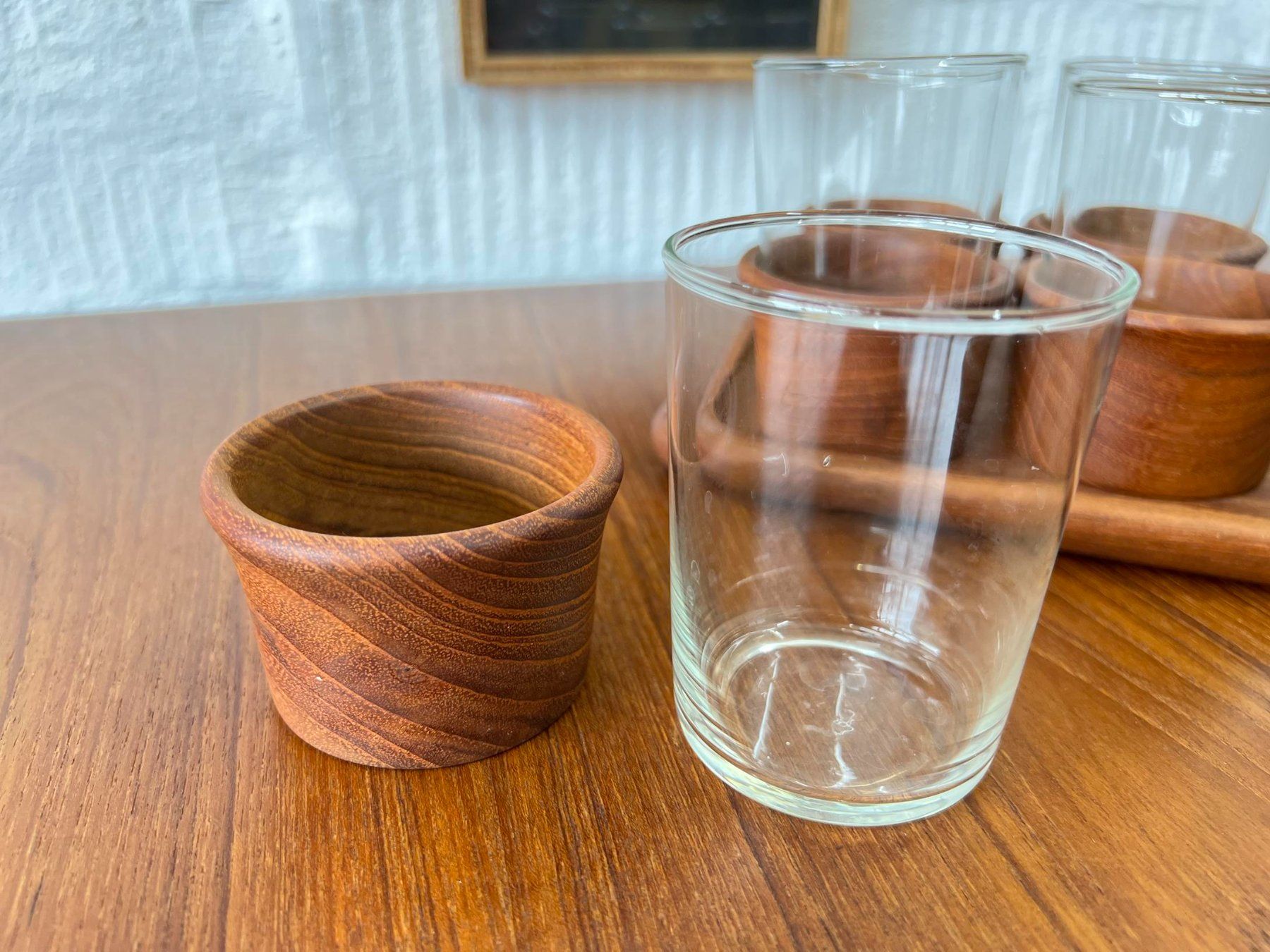 Gläser: Vintage Gläser-Set mit Teak Tablett – Gebraucht aus Walzenhausen von stilvollwohnen 5