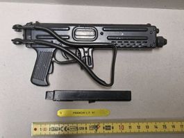 Miniature du pistolet mitrailleur Franchi L.F. 57 (pas Sig)