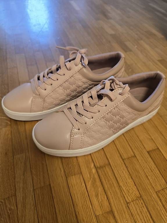 Michael Kors Damenschuhe: Michael Kors Sneaker gr 37 – Gebraucht aus Dättwil AG von sar_7kqc 4