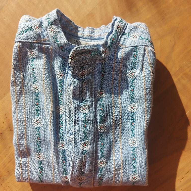 Hemden, T-Shirts & Polos: Edelweiss Hemd Gr. 92 – Gebraucht aus Rotkreuz von MASI17