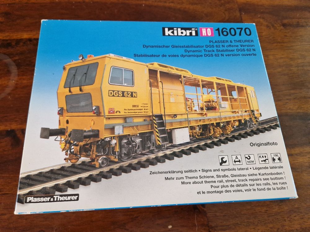 Kibri 16060 - Spur H0 Schotterverteil- u.Profiliermaschine USP2000SWS Plasser