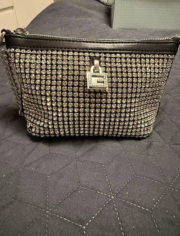Guess Borse da donna: Damenhandtasche – Nuovo (secondo la descrizione) da Glattbrugg venduto da mir_vx2c 1