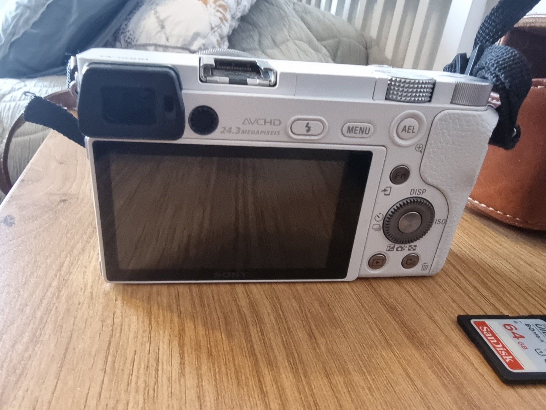 Sony Fotocamera: Sony A6000 camera – Nuovo (secondo la descrizione) da Carouge GE venduto da Hermanthapa 2