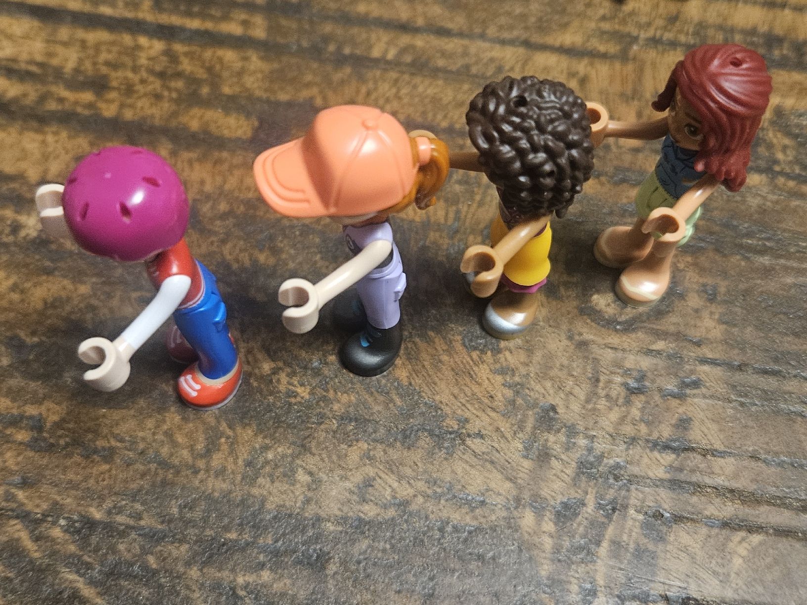Lego Kit di costruzioni: lego friends lot de 4 figurines – Usato da Confignon venduto da Ecrofigs 2