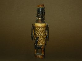 Schöne indonesische Figur / Opferbehälter / Skulptur