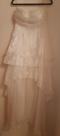 Schönes Trägerloses (Hochzeits) Kleid weiss