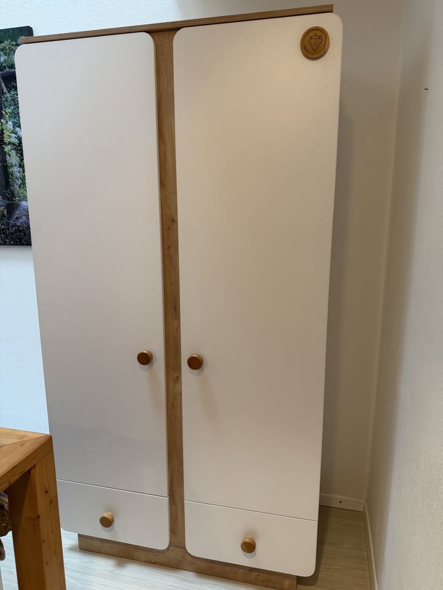 Armoires: Kinderkleiderschrank – D'occasion à Buchrain par Wheels92